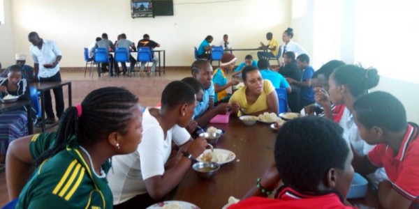 students taking lunch